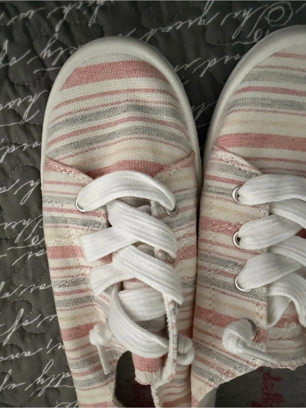 Jellypop Women’s Striped Sneakers Size 8.5